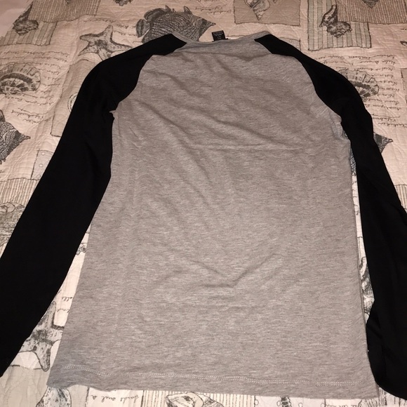 HM slim fit button tee grey and black never used! - Picture 2 of 3